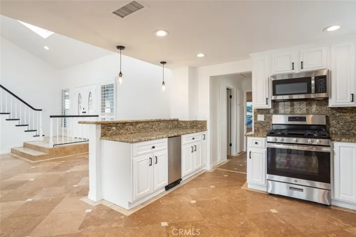 1861 Parkview Circle, Costa Mesa, California 92627