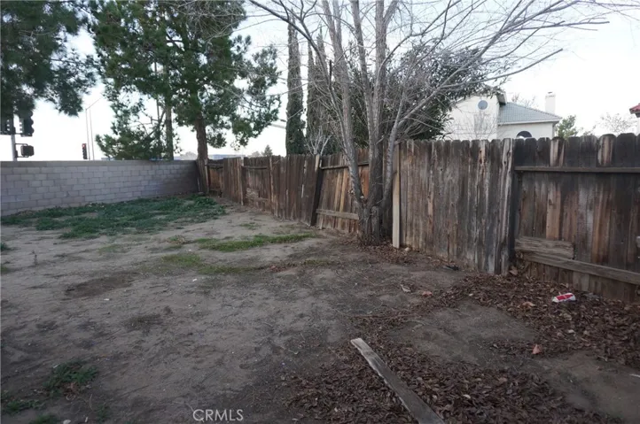 1007 Angela Court, Lancaster, California 93535