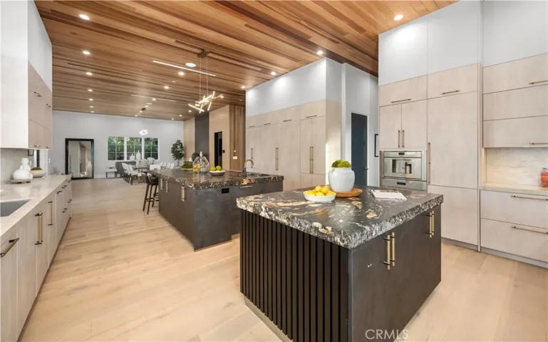20511 Wells Drive, Woodland Hills, California 91364