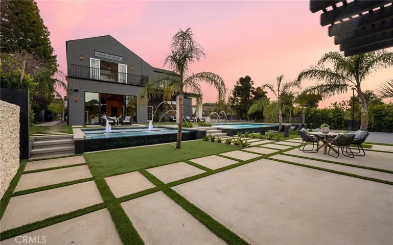 20511 Wells Drive, Woodland Hills, California 91364