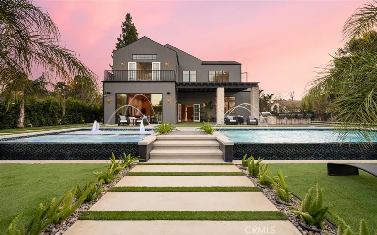 20511 Wells Drive, Woodland Hills, California 91364