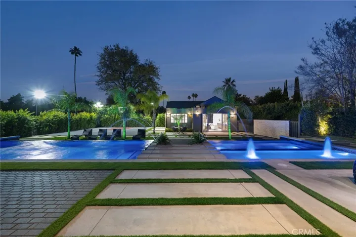 20511 Wells Drive, Woodland Hills, California 91364