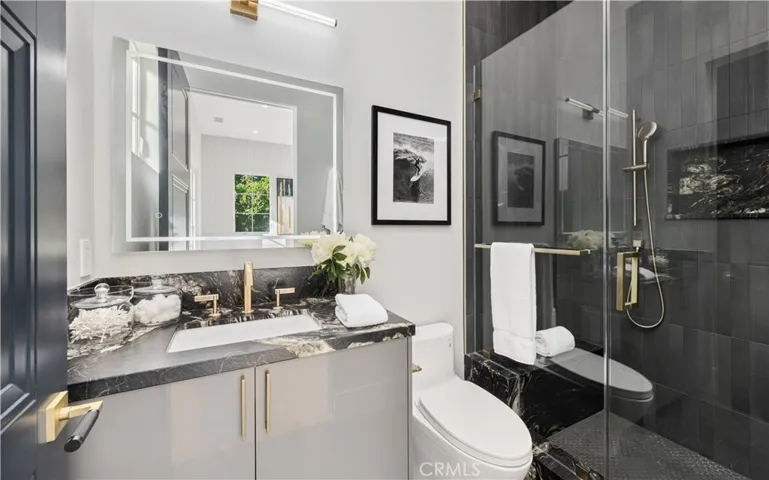 20511 Wells Drive, Woodland Hills, California 91364