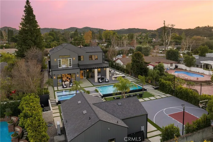 20511 Wells Drive, Woodland Hills, California 91364
