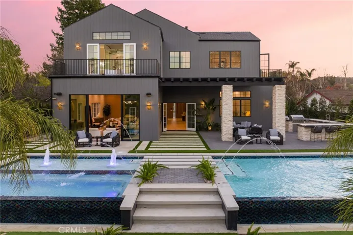 20511 Wells Drive, Woodland Hills, California 91364