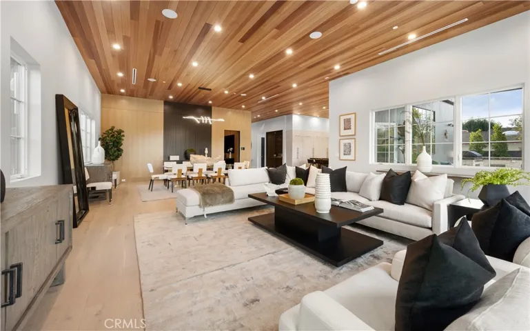 20511 Wells Drive, Woodland Hills, California 91364