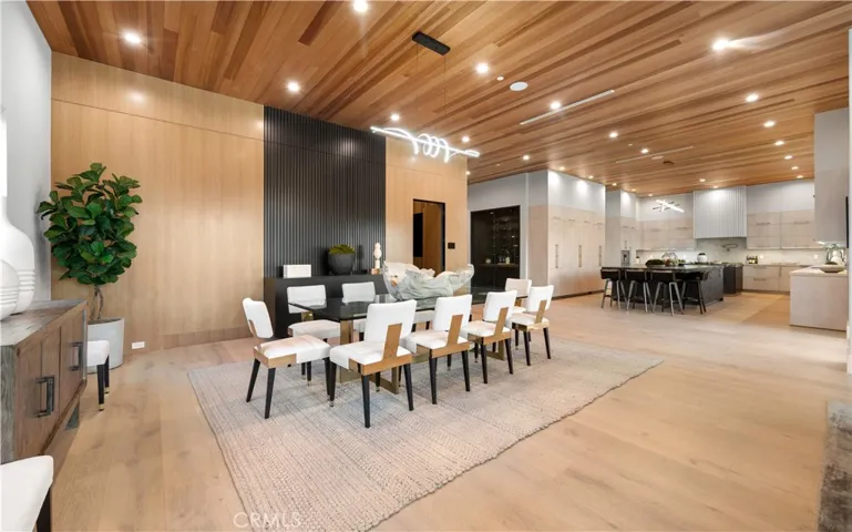 20511 Wells Drive, Woodland Hills, California 91364