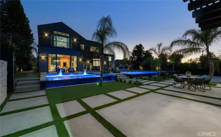 20511 Wells Drive, Woodland Hills, California 91364