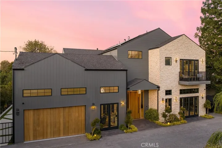 20511 Wells Drive, Woodland Hills, California 91364