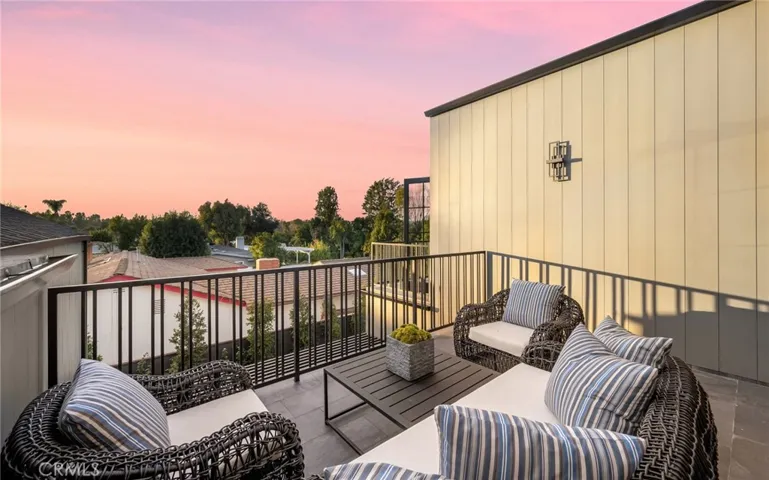 20511 Wells Drive, Woodland Hills, California 91364