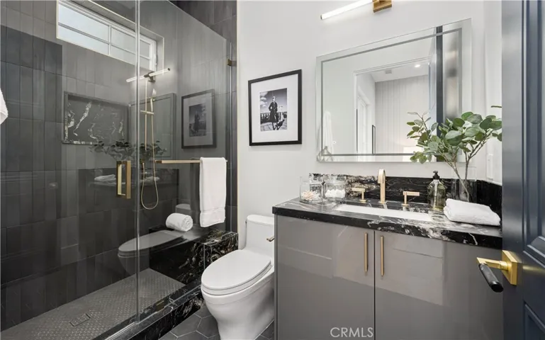 20511 Wells Drive, Woodland Hills, California 91364