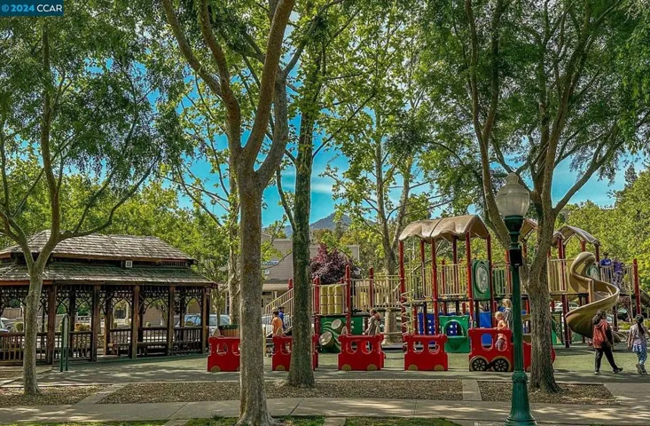 66 Antelope Ct, Clayton, California 94517