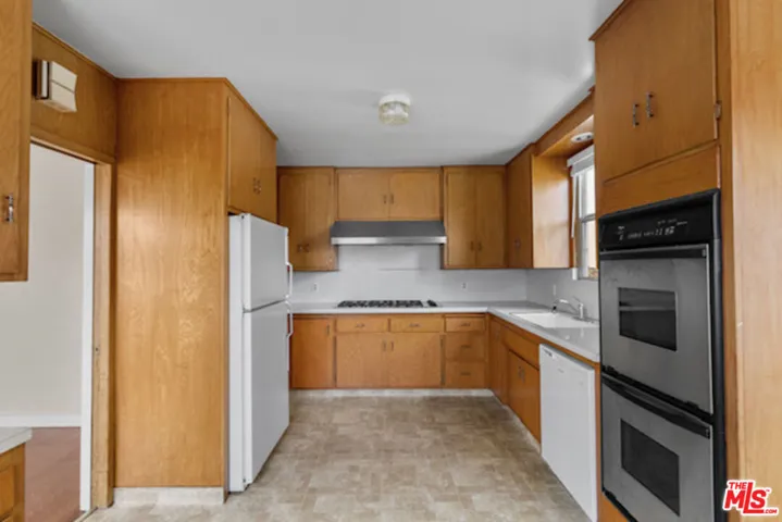 1350 W 20th Street, San Pedro, California 90732