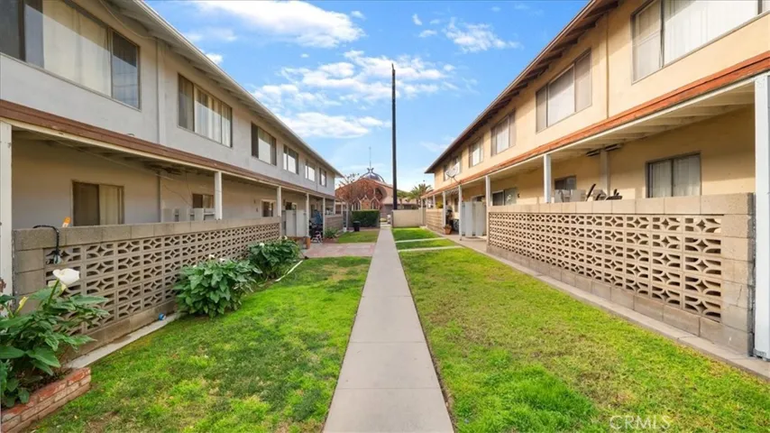 880 N Campus Avenue, Upland, California 91786