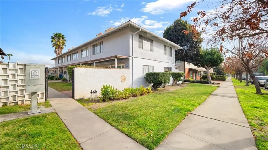 880 N Campus Avenue, Upland, California 91786