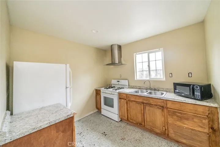3234 N Pershing Avenue, San Bernardino, California 92405