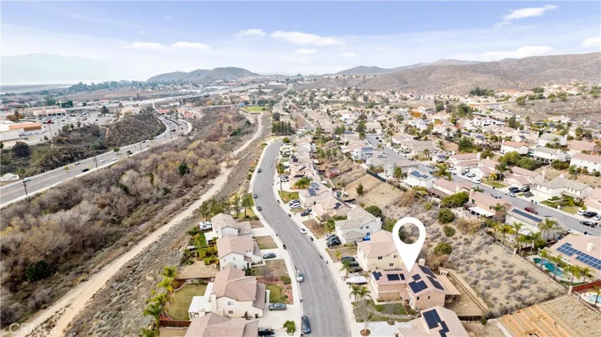 Close to shopping, restaurants, parks and 2 mins to Hiway 15.