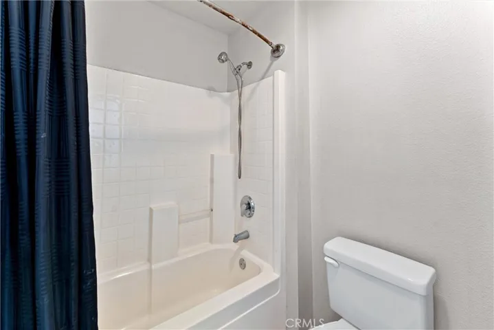 Bathroom 3 - Tub/shower and privacy door