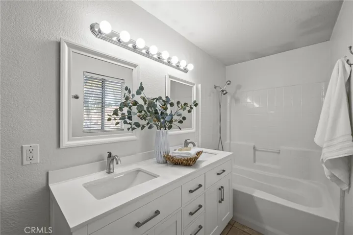 12 Plushstone, Rancho Santa Margarita, California 92688