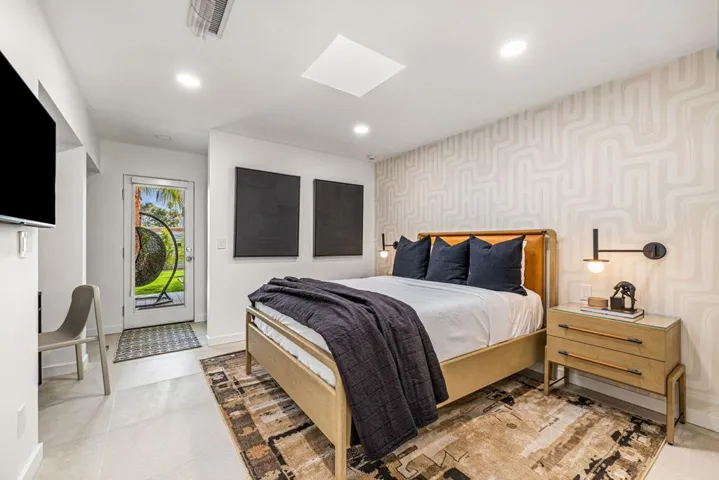 Livmore-Interior-Guest bed