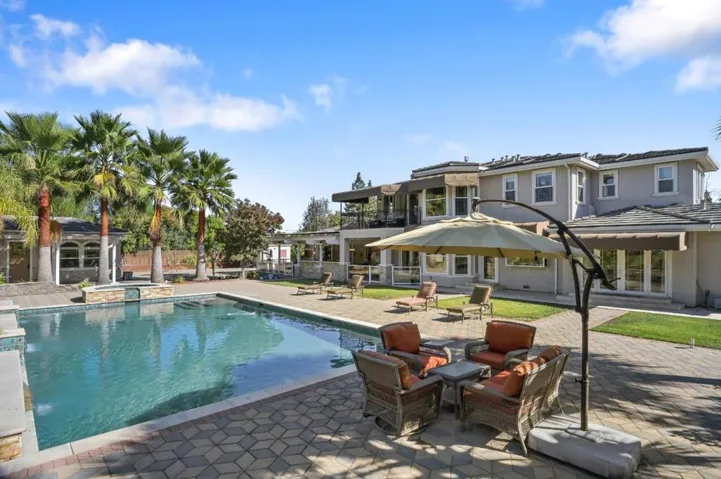 14545 Fruitvale Avenue, Saratoga, California 95070