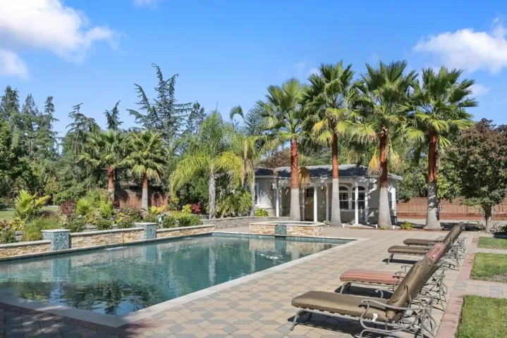 14545 Fruitvale Avenue, Saratoga, California 95070