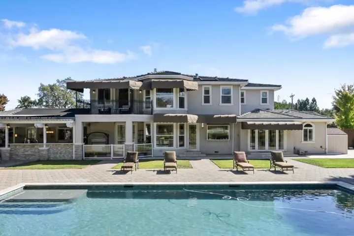 14545 Fruitvale Avenue, Saratoga, California 95070