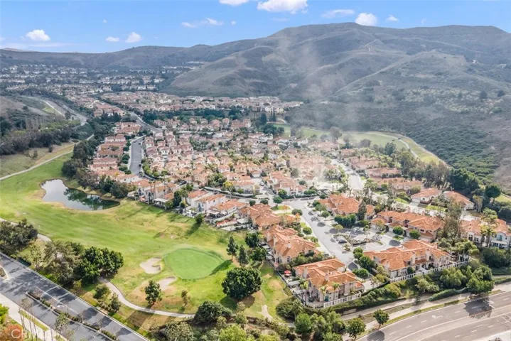 27791 Paseo Del Sol 15, San Juan Capistrano, California 92675