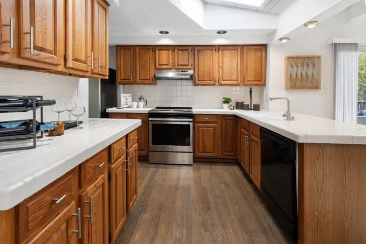 2741 Ridgeway Avenue, San Bruno, California 94066