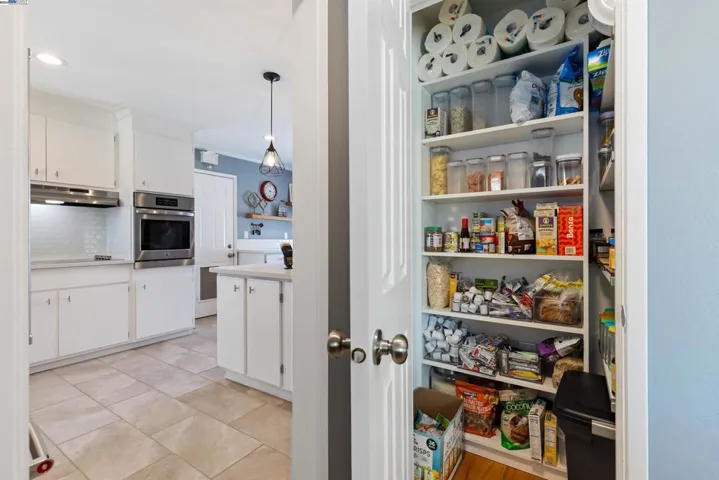 38920 Hygelund Drive, Fremont, California 94536