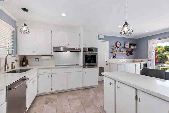 38920 Hygelund Drive, Fremont, California 94536