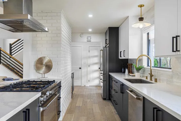 558 Miller Creek Road, San Rafael, California 94903