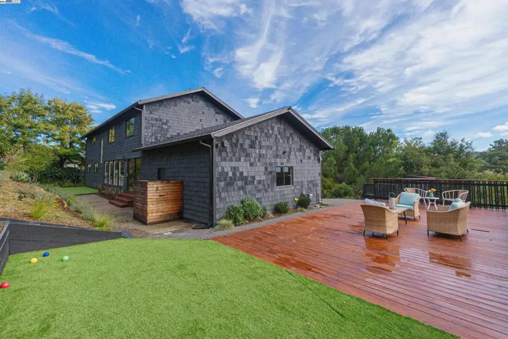 558 Miller Creek Road, San Rafael, California 94903