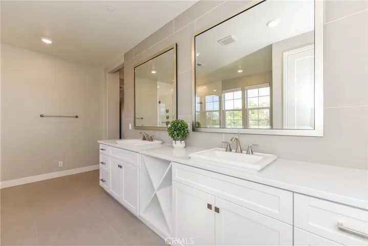100 Swift, Irvine, California 92618