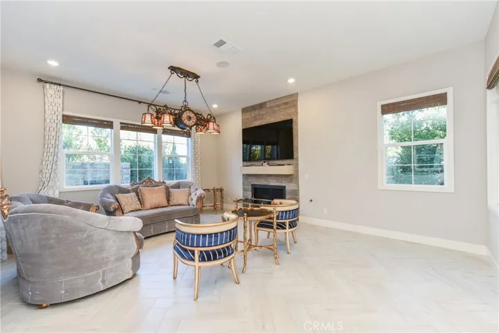 100 Swift, Irvine, California 92618