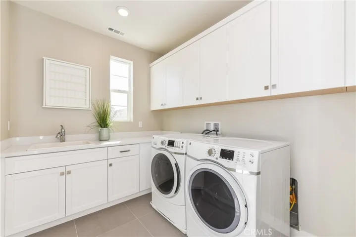 100 Swift, Irvine, California 92618