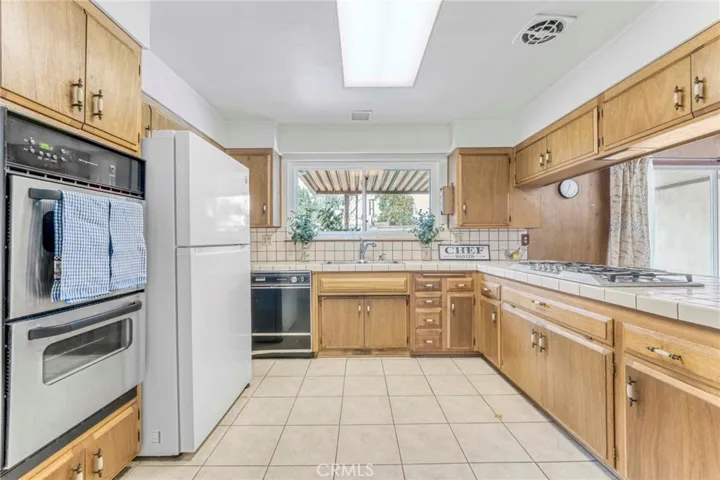 19849 Labrador Street, Chatsworth, California 91311