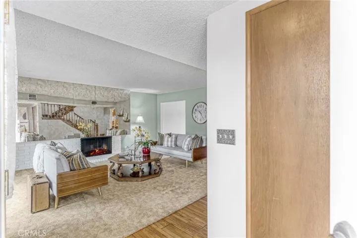 19849 Labrador Street, Chatsworth, California 91311