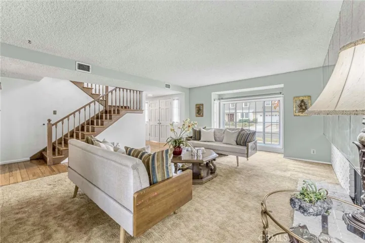 19849 Labrador Street, Chatsworth, California 91311