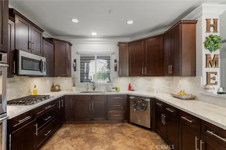 16259 Starfire Lane, Fontana, California 92336