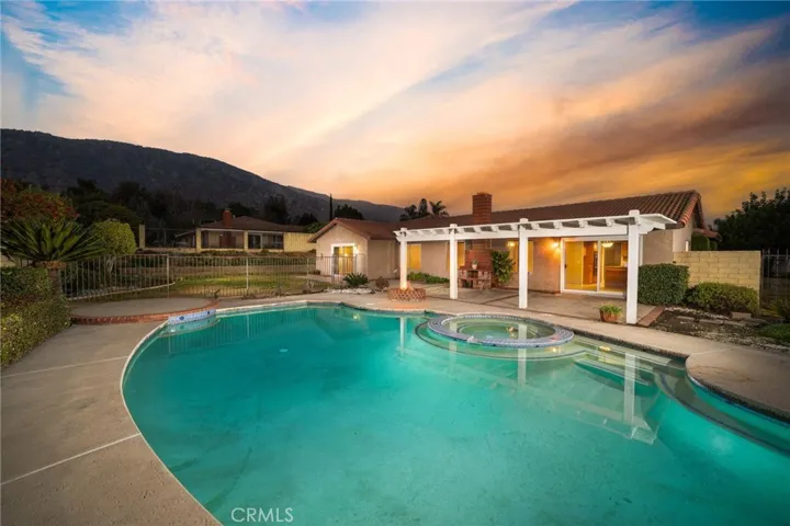 607 N Vecino Avenue, Glendora, California 91741