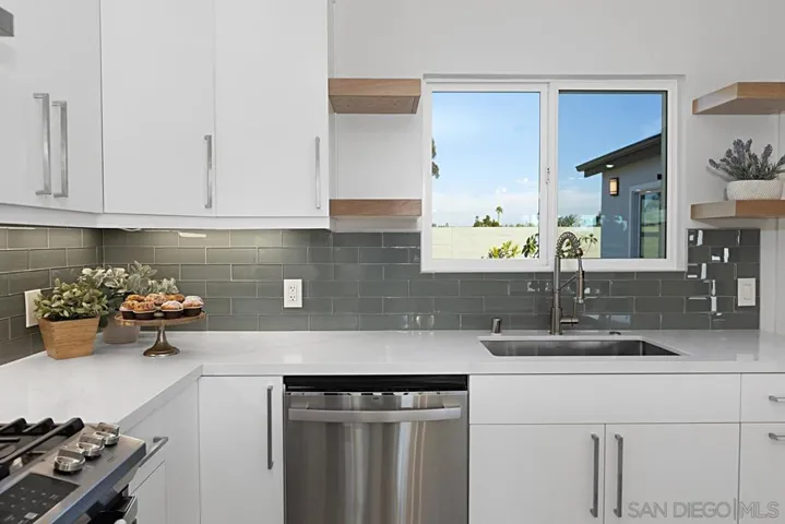 5041 Mable Way, San Diego, California 92117