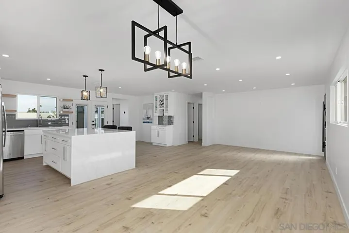 5041 Mable Way, San Diego, California 92117