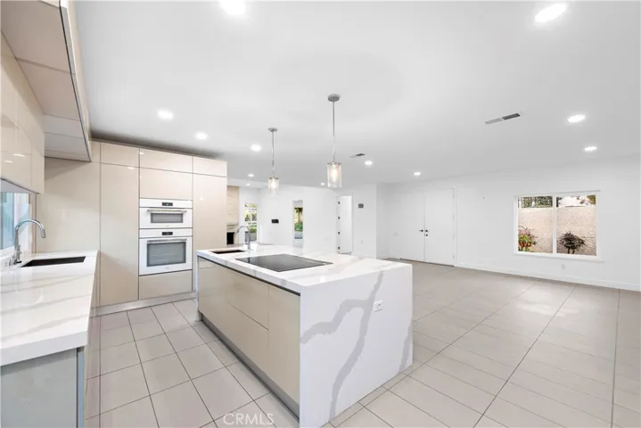 5557 Via Portora B, Laguna Woods, California 92637