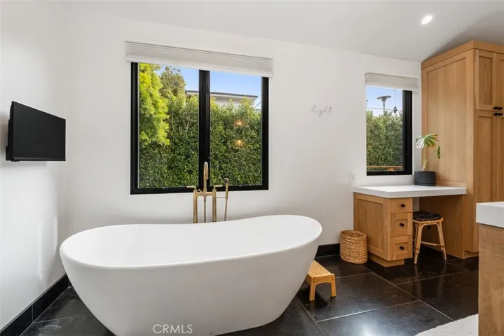 87 S La Senda Drive, Laguna Beach, California 92651