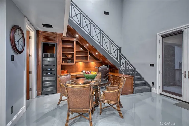 Guest House Dining Area