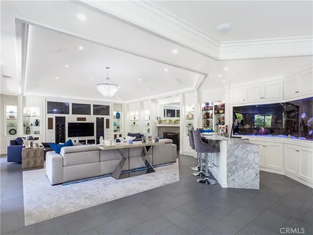 11449 Iverson Road, Chatsworth, California 91311