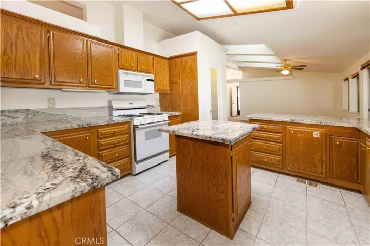 38377 Calle Cervato, Murrieta, California 92563