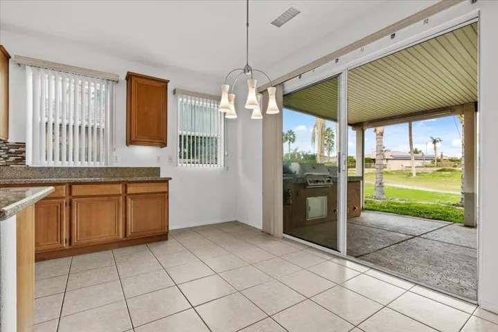 10-82548 Grant Dr-30