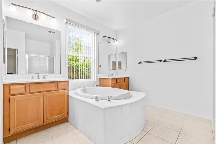 20-82548 Grant Dr-21